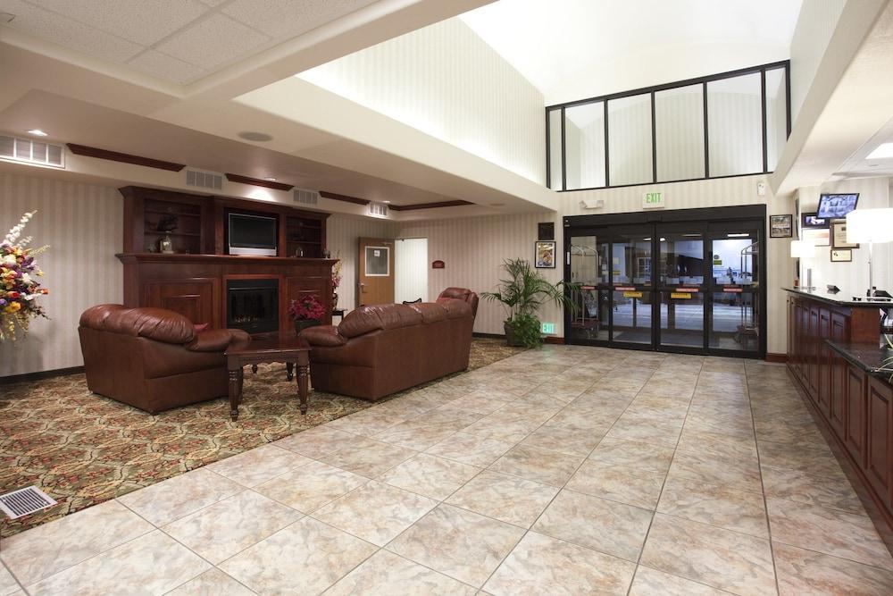 Holiday Inn Express Hotel & Suites Evanston By Ihg Екстериор снимка