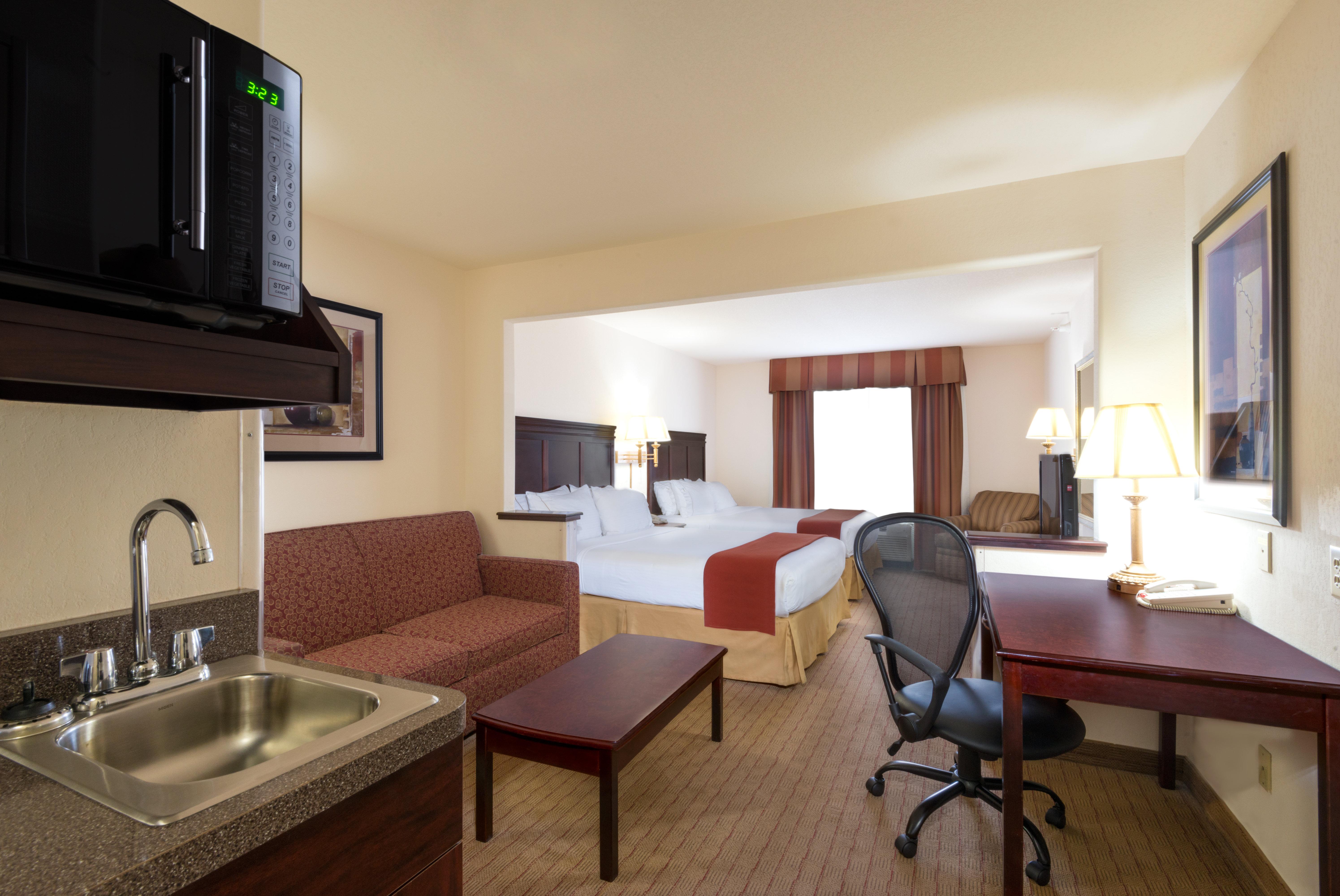 Holiday Inn Express Hotel & Suites Evanston By Ihg Екстериор снимка