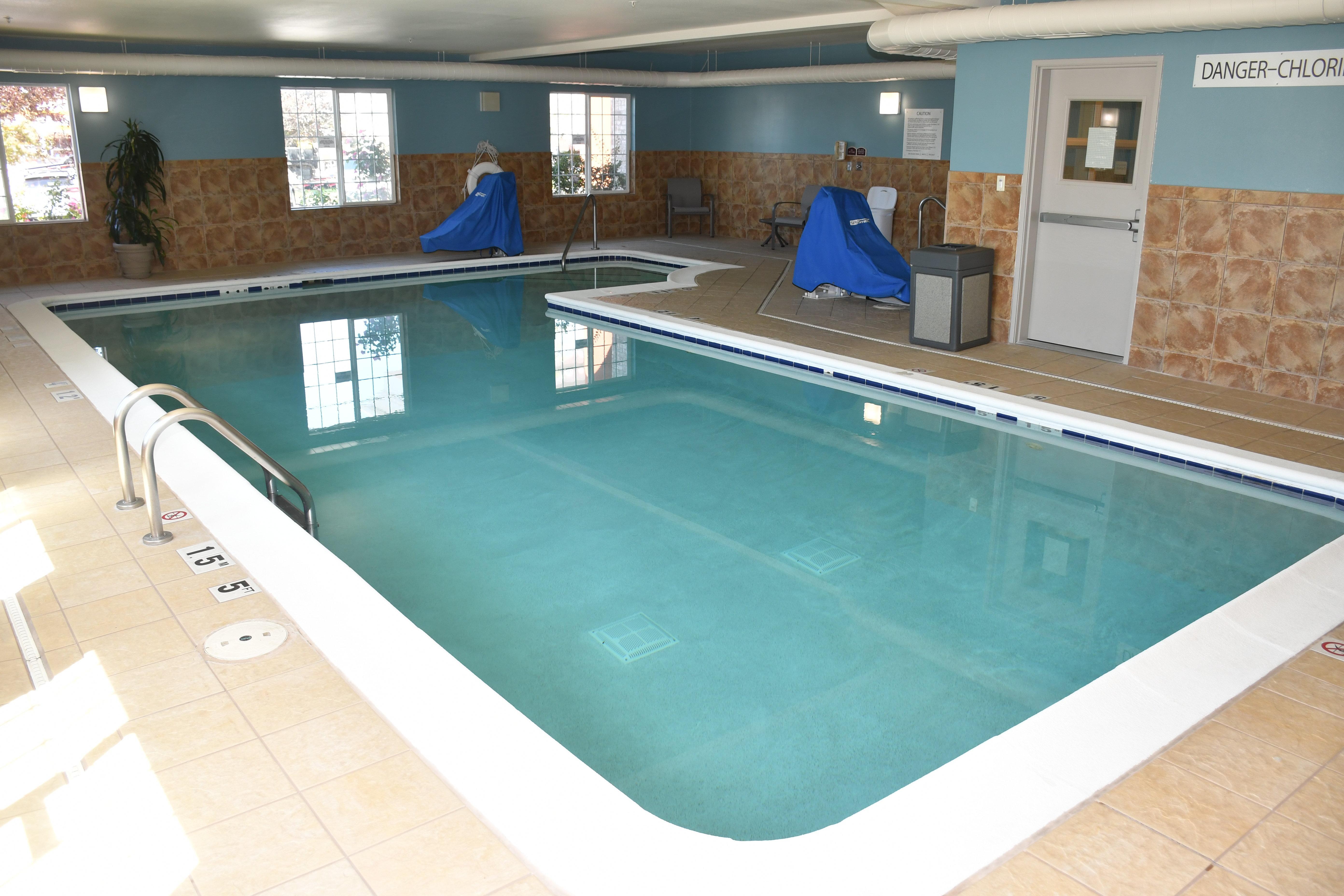 Holiday Inn Express Hotel & Suites Evanston By Ihg Екстериор снимка