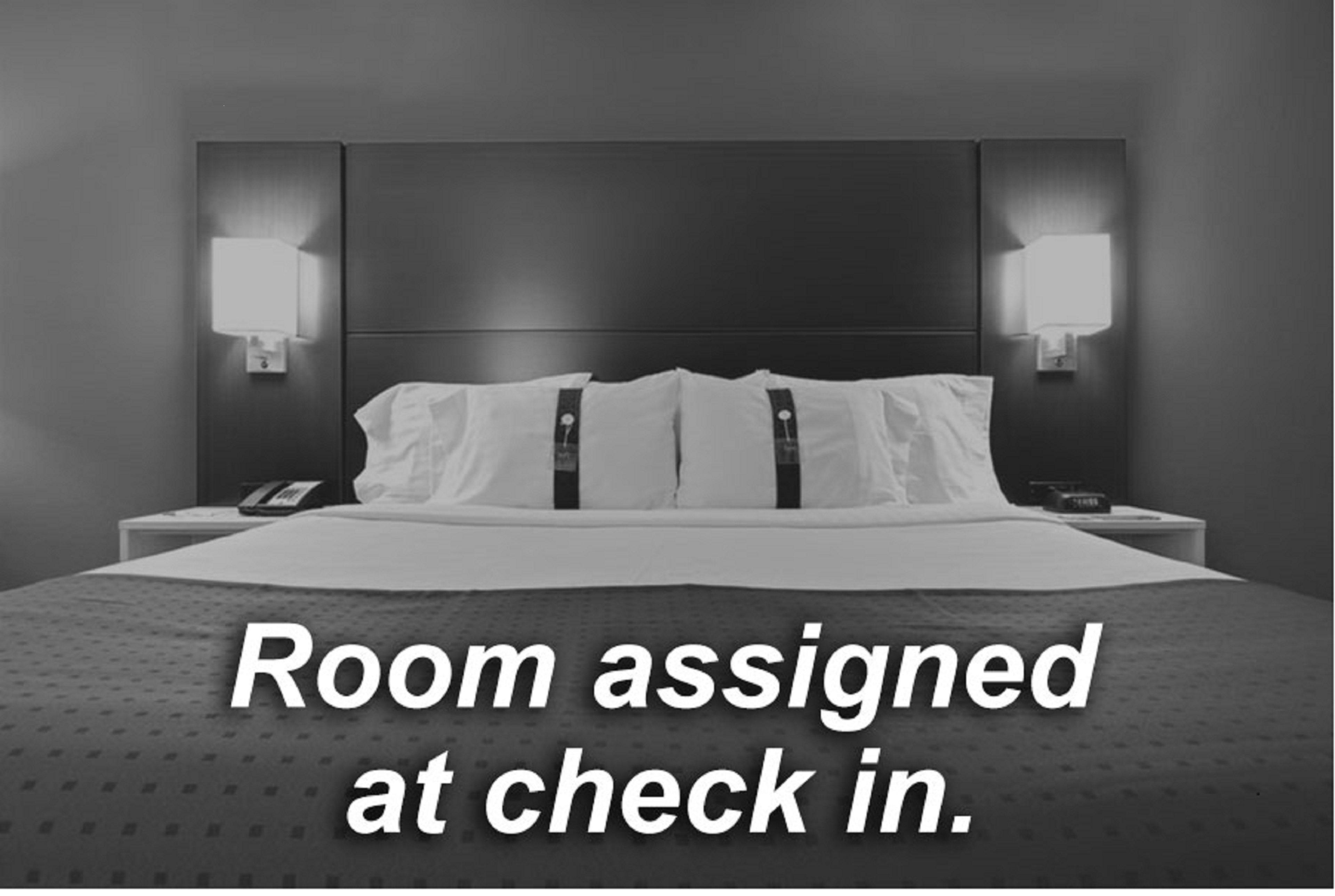 Holiday Inn Express Hotel & Suites Evanston By Ihg Екстериор снимка