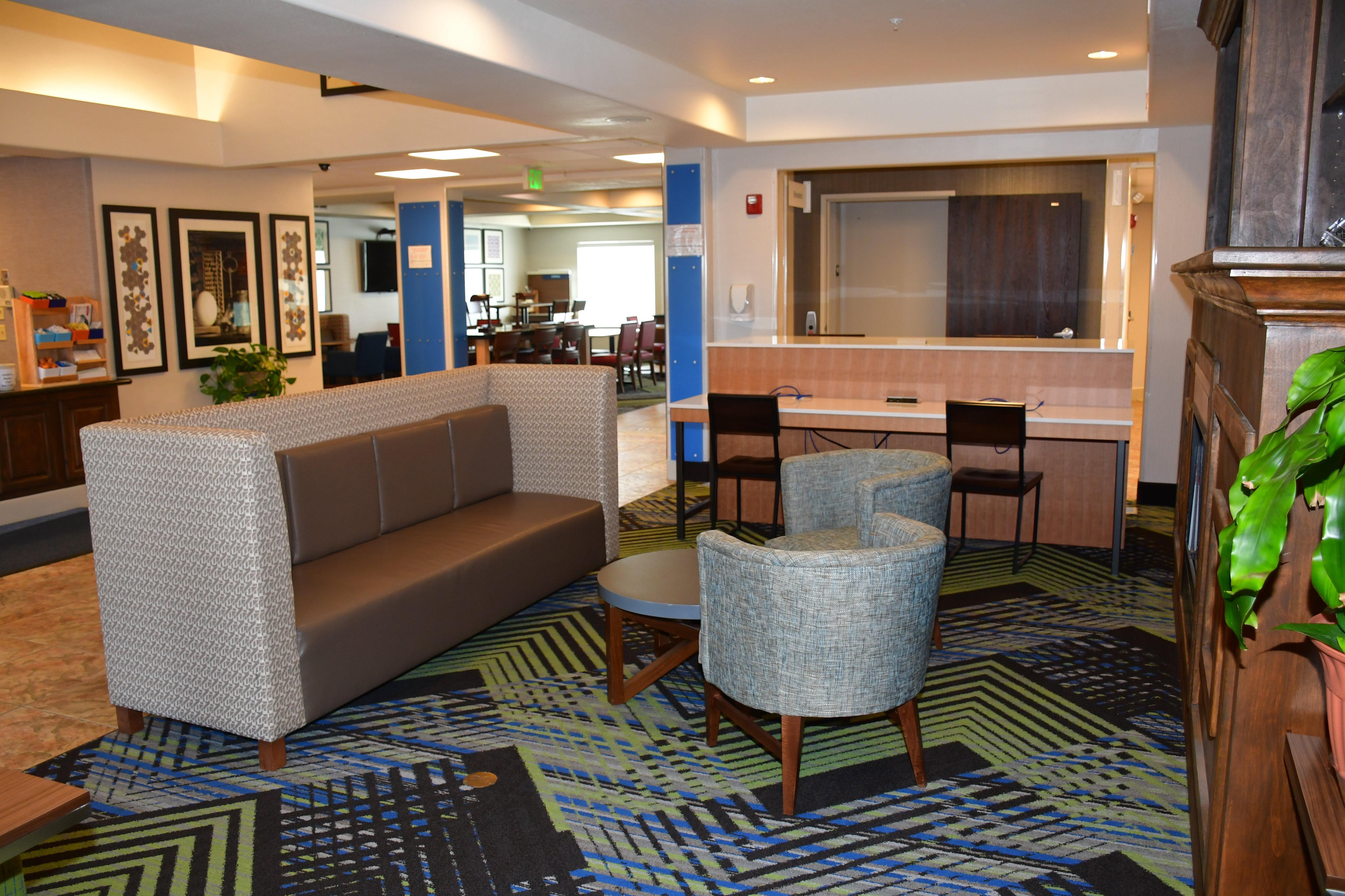 Holiday Inn Express Hotel & Suites Evanston By Ihg Екстериор снимка
