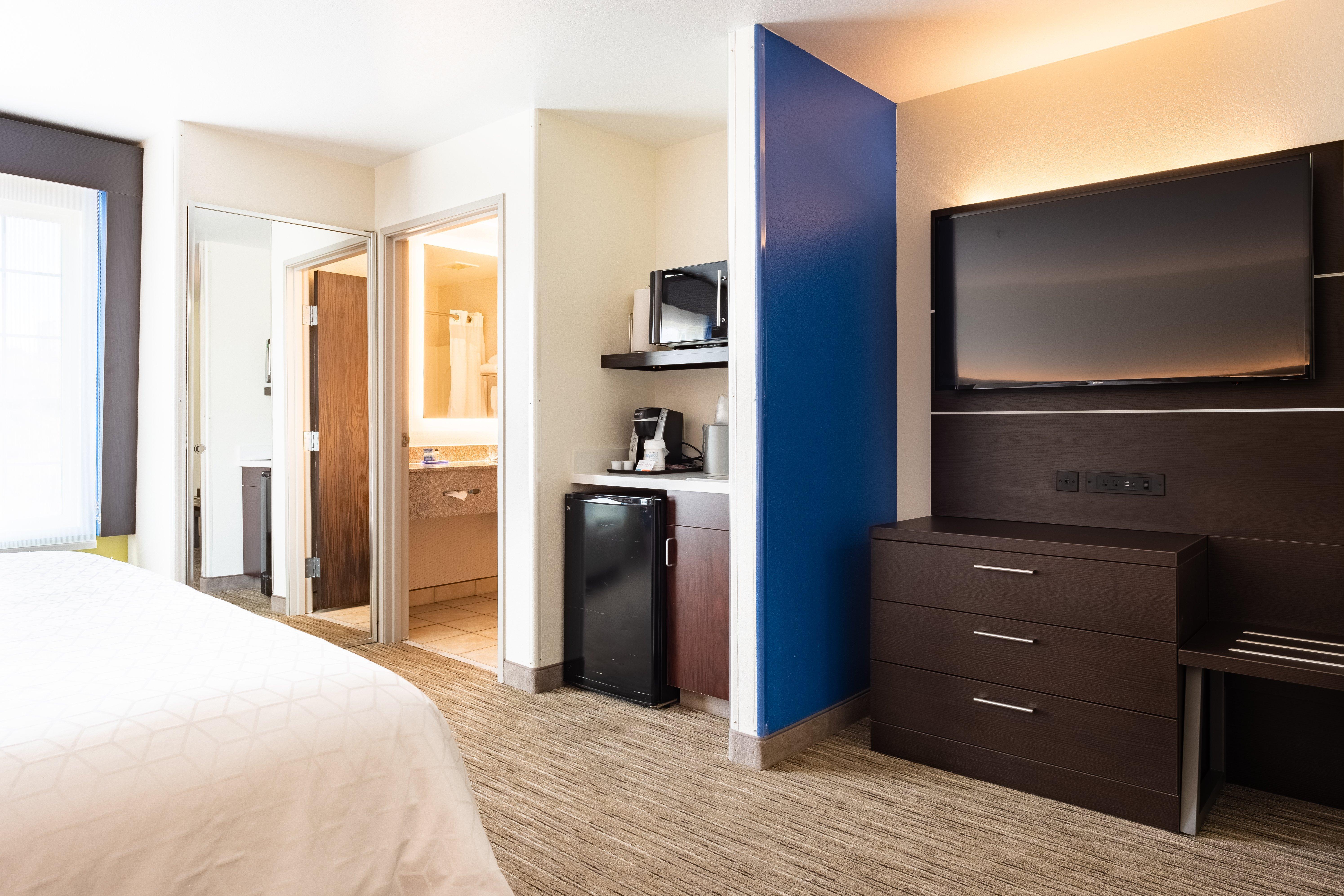 Holiday Inn Express Hotel & Suites Evanston By Ihg Екстериор снимка