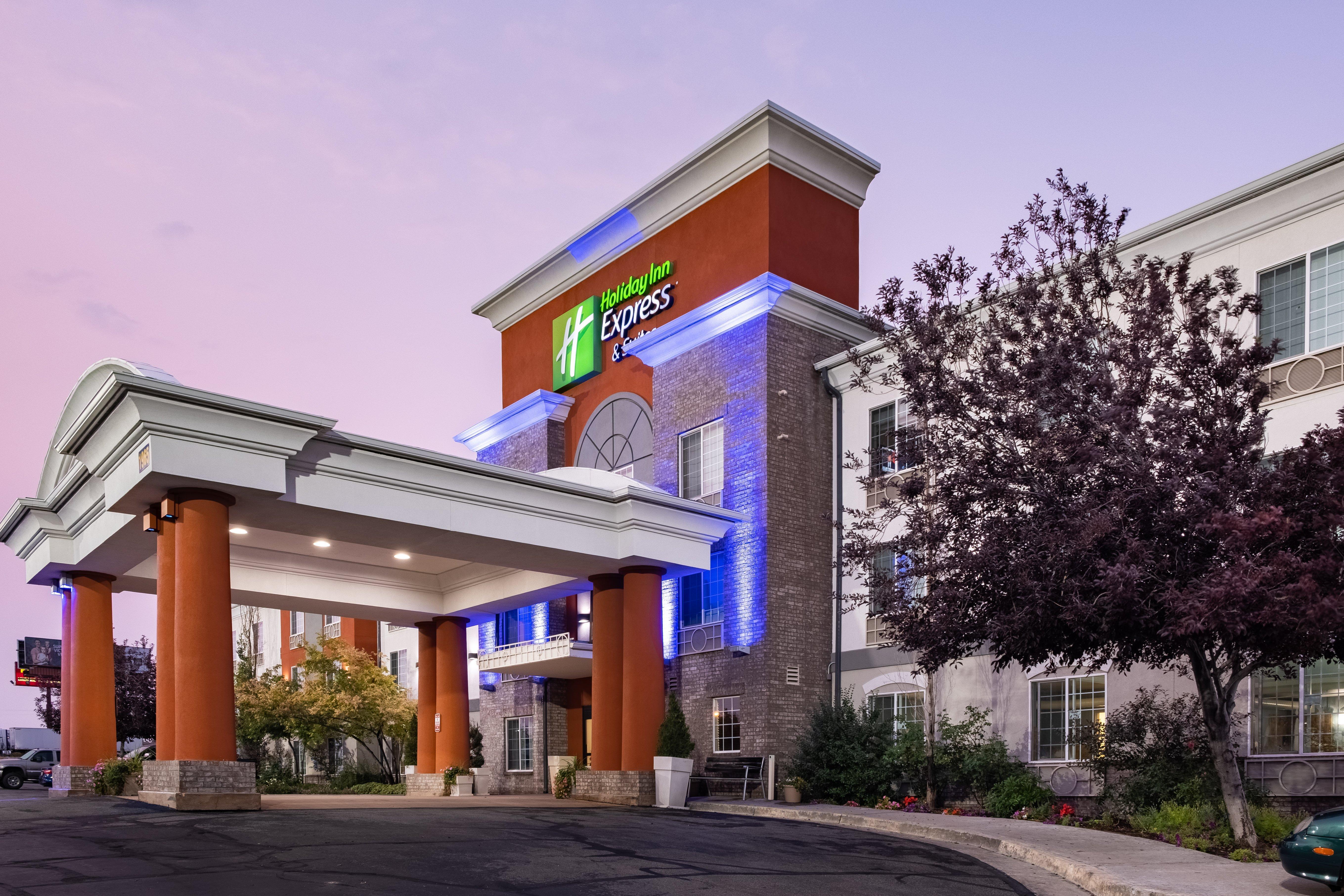 Holiday Inn Express Hotel & Suites Evanston By Ihg Екстериор снимка