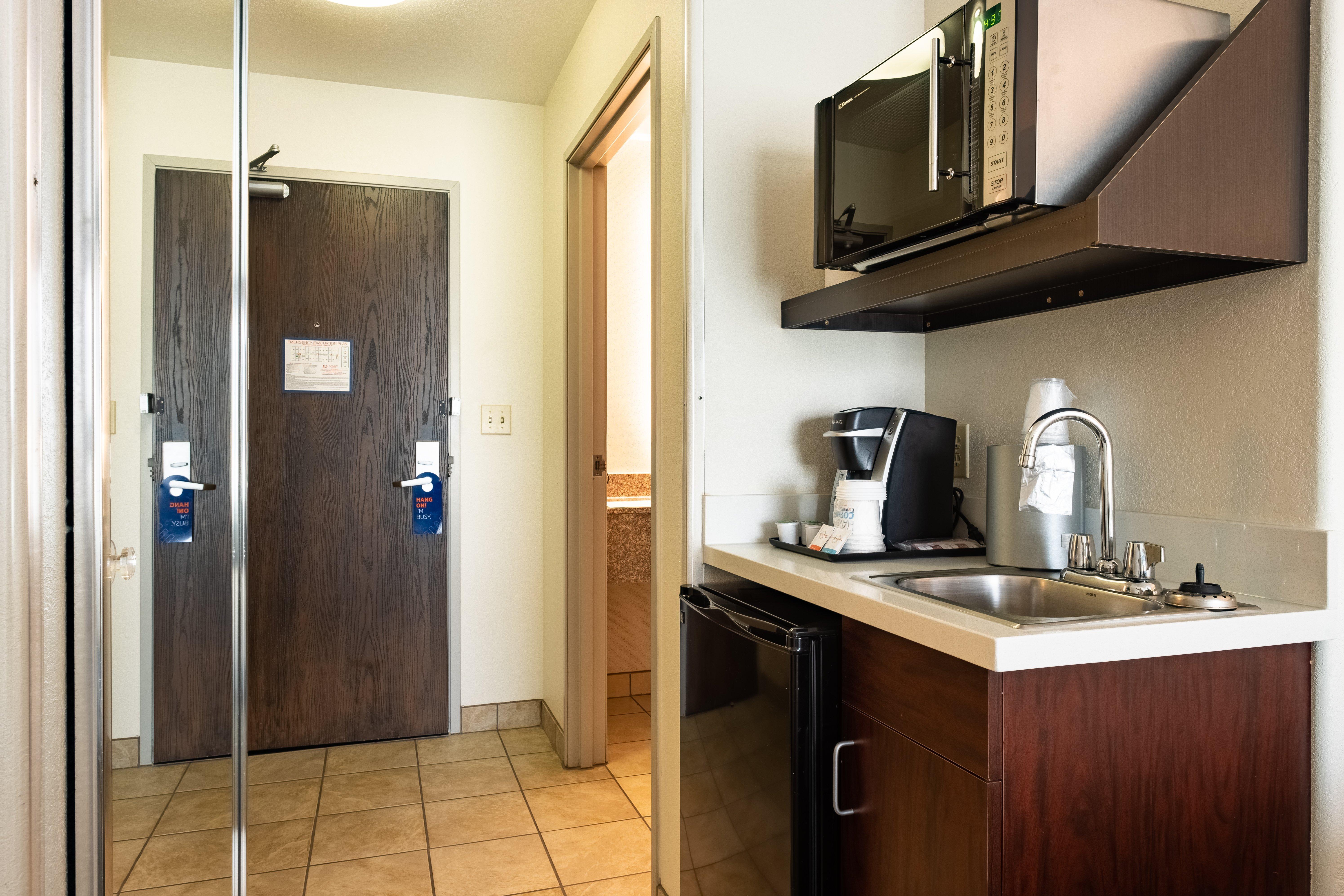 Holiday Inn Express Hotel & Suites Evanston By Ihg Екстериор снимка