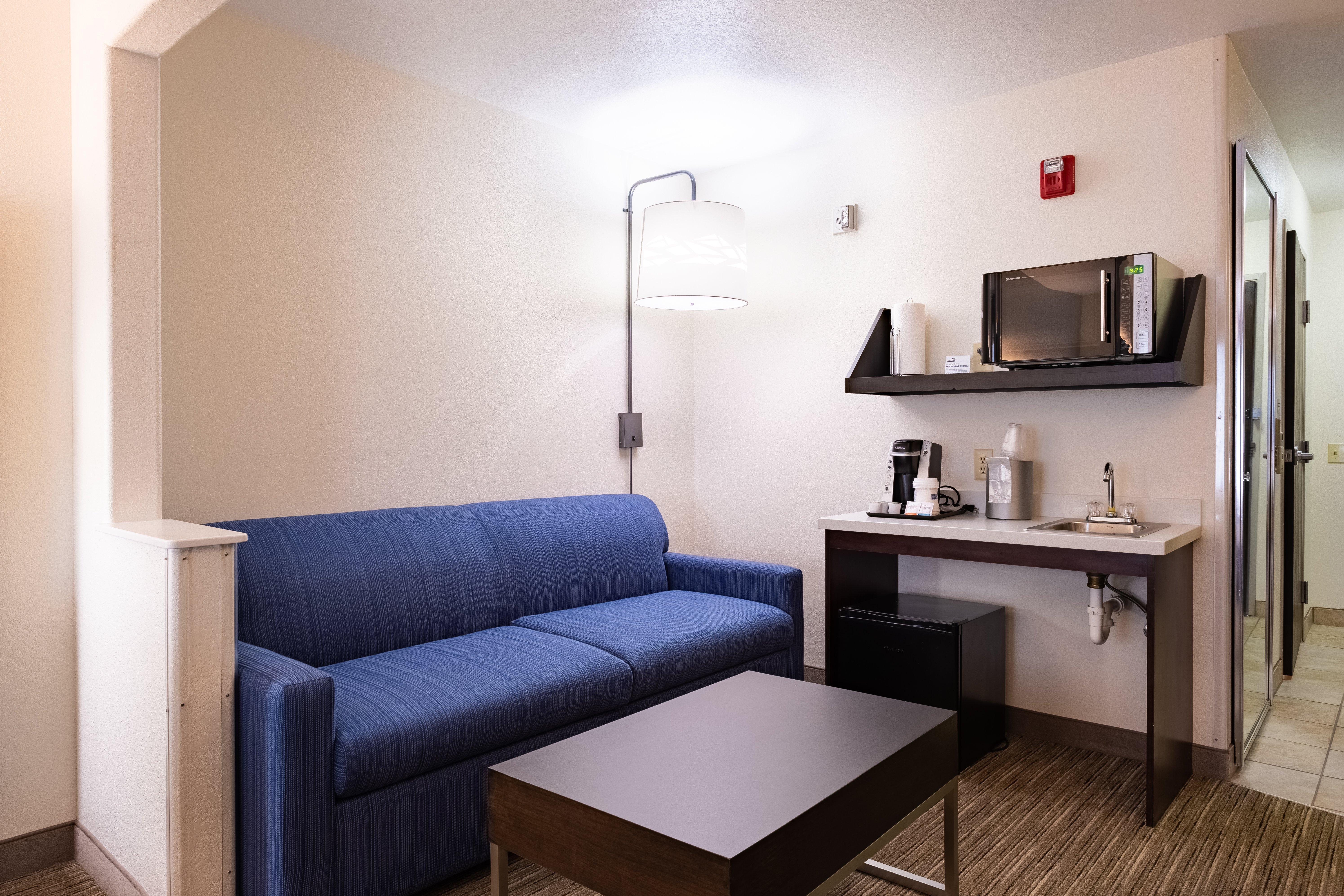 Holiday Inn Express Hotel & Suites Evanston By Ihg Екстериор снимка