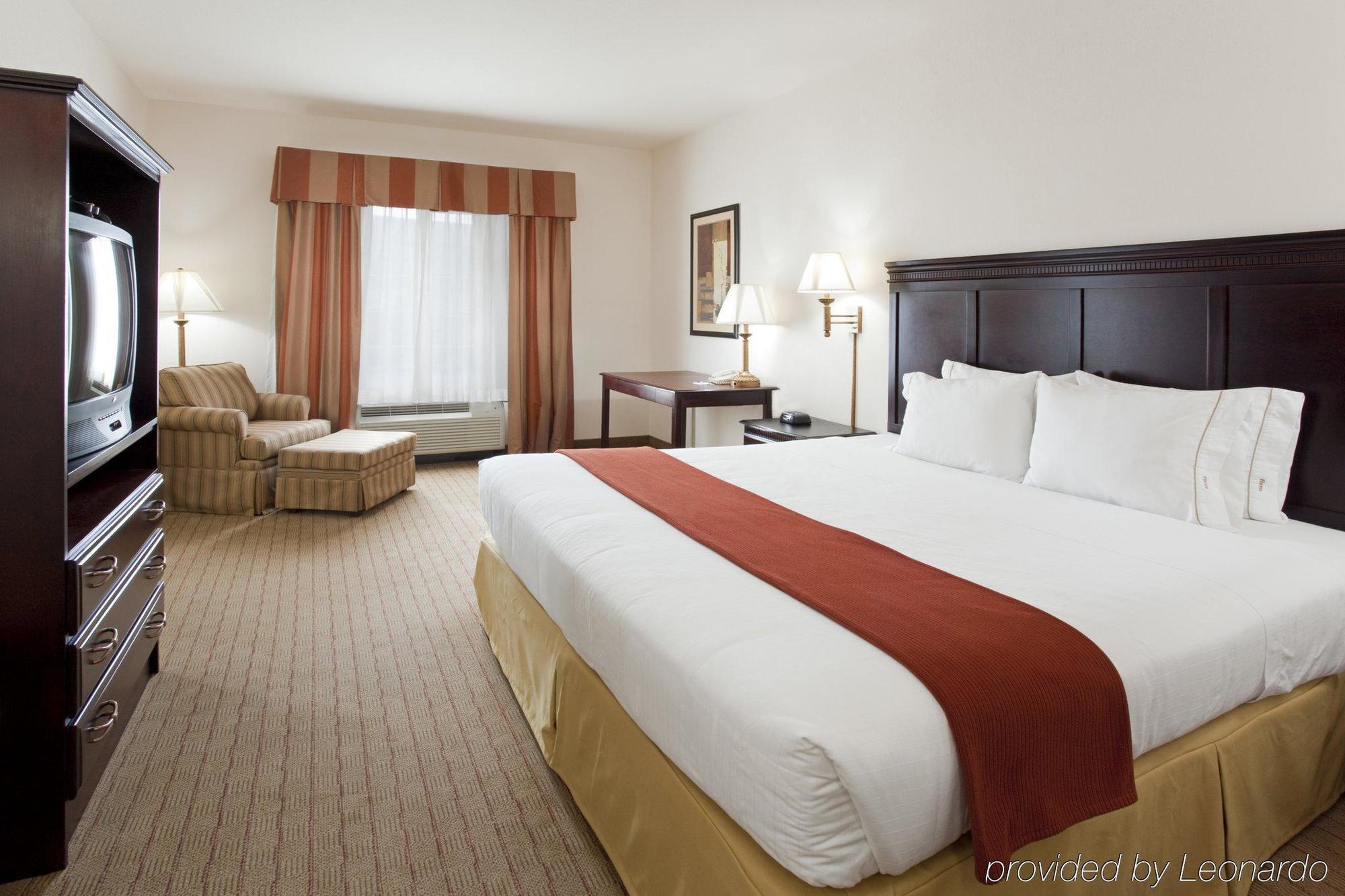 Holiday Inn Express Hotel & Suites Evanston By Ihg Стая снимка